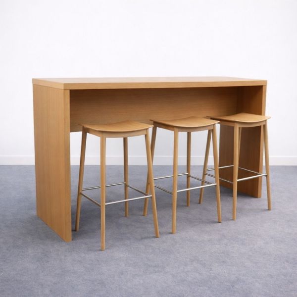 Baaripöytä - tammi