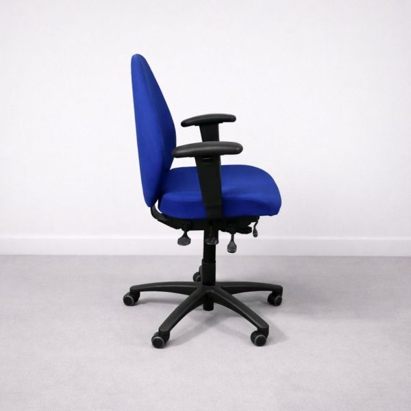 EFG Allegro työtuoli, käsinojat – sininen