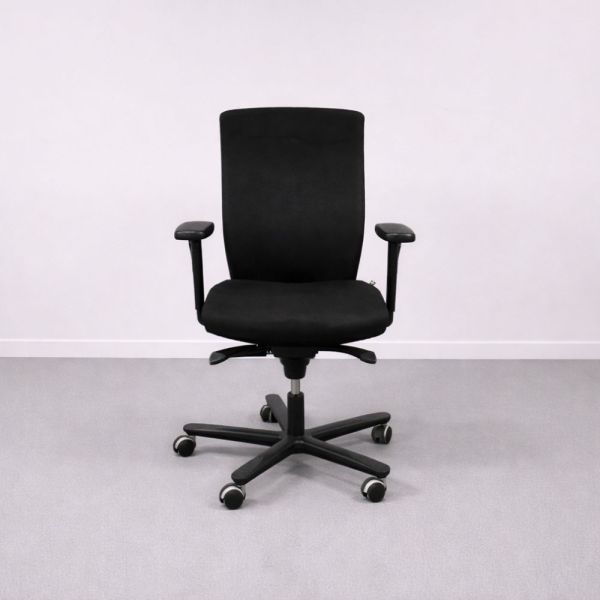 EFG Splice työtuoli, käsinojat – musta