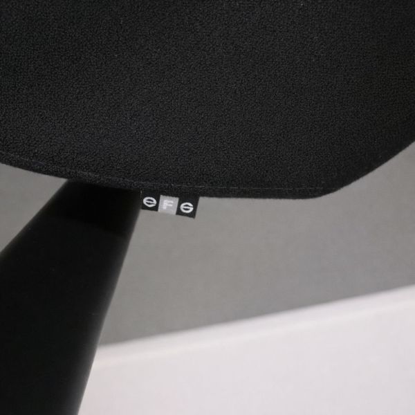 EFG Splice työtuoli, niskatuki – musta