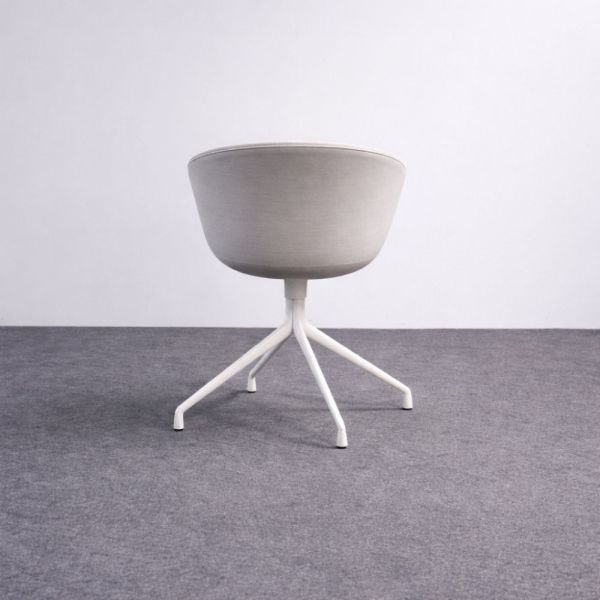Hay About A Chair AAC 20 tuoli - vaaleanharmaabeige, valkoiset jalat