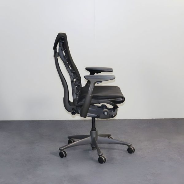 Herman Miller Embody -työtuoli – musta
