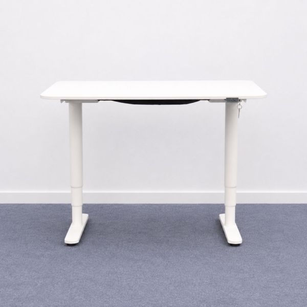 Ikea Bekant -sähköpöytä 120 x 80 cm, valkoinen