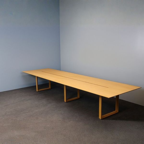 Inno neuvottelupöytä  480,5 x 120,5 cm- tammi