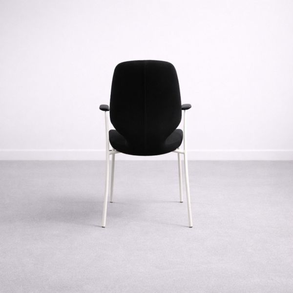 Kinnarps Monroe -tuoli – musta/valkoinen