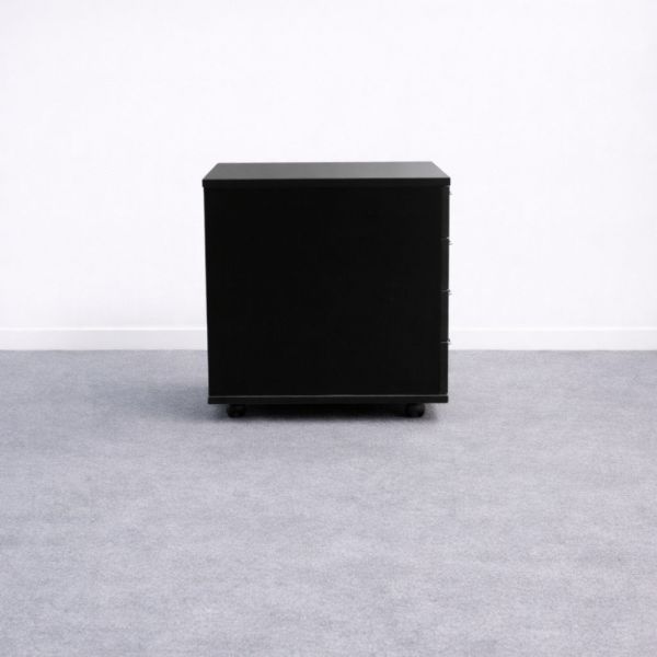 Laatikosto 41 × 60 x  59 cm – musta