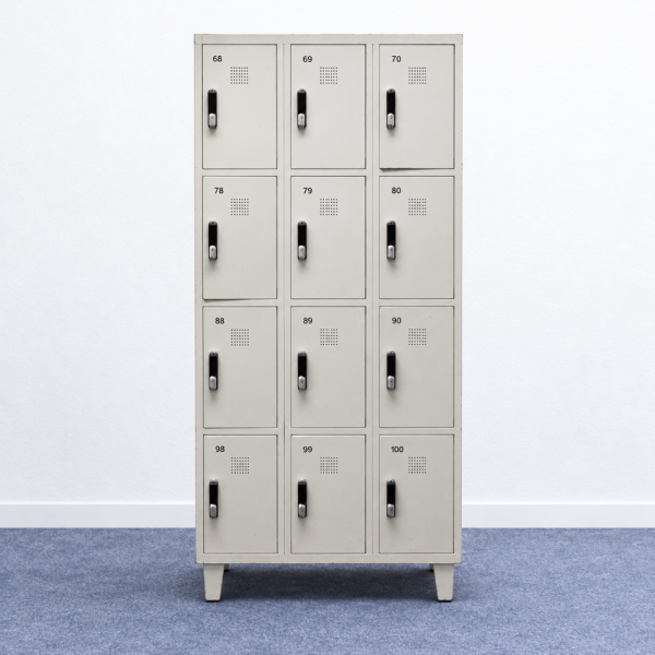 Lokerikkokaappi sähkölukoilla, 12 lokeroa - valkoinen