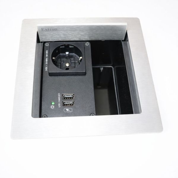 Neuvottelupöytä 480x120 cm – valkoinen kansi, kromijalat