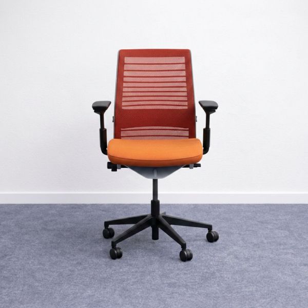 Steelcase Think työtuoli – oranssi/musta