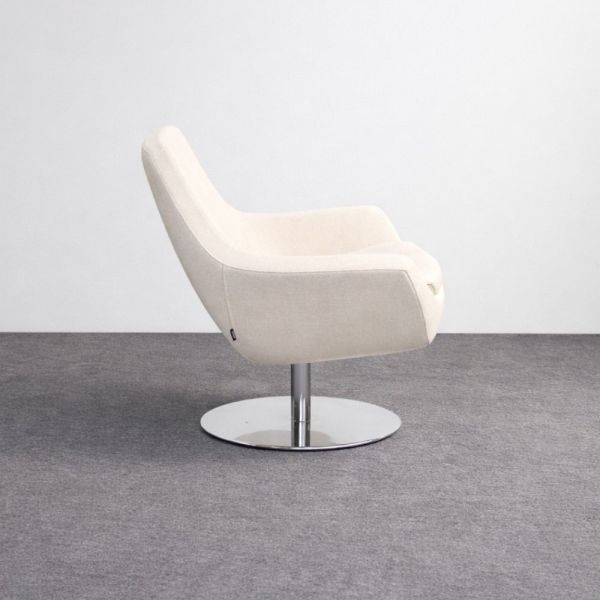 Swedese Happy nojatuoli – vaaleanharmaa