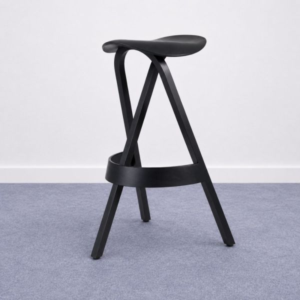 Thonet 404-H -baarijakkara - musta