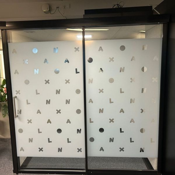 Vetrospace M äänieristetty työtila - musta/vaaleanharmaa