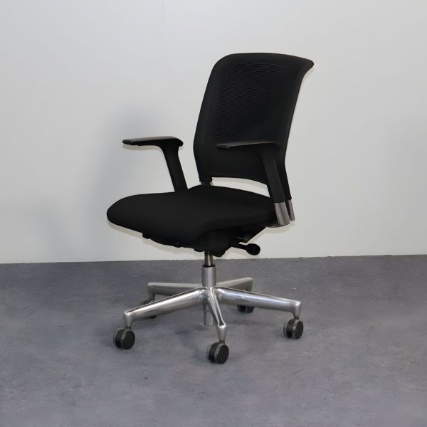 Interstuhl työtuoli - musta