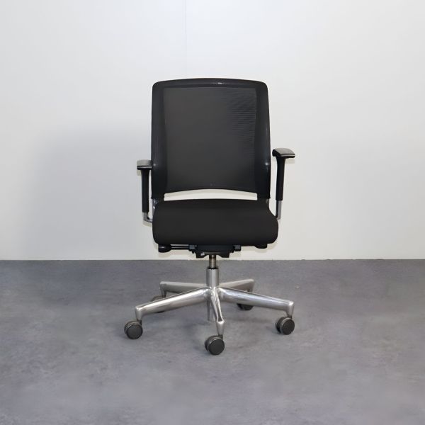 Interstuhl työtuoli - musta