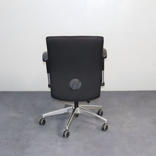 Interstuhl työtuoli - musta verhoilu