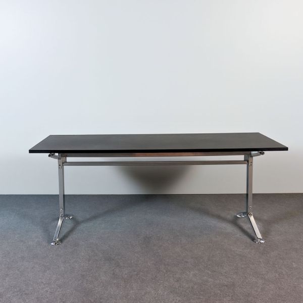 Neuvottelupöytä 190×92,5 cm – musta kansi, kromijalka