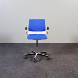 Isku Rudolf neuvottelutuoli – sininen