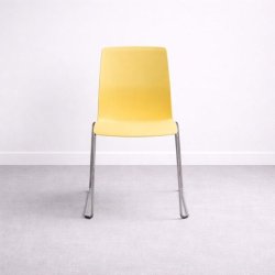 Kinnarps tuoli – vaaleankeltainen/kromi