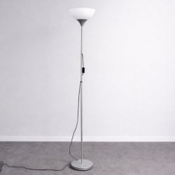 Lattiavalaisin 180 cm – metallijalka, valkoinen kupu