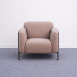 Massproductions Mega Armchair -nojatuoli - marjapuuron värinen