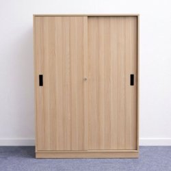 Narbutas vaatekaappi 186x120 cm – vaalea puu