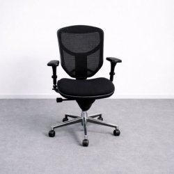 Novy Styl Enjoy -työtuoli – musta