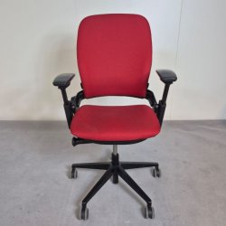 Steelcase Leap V2 -työtuoli - punainen