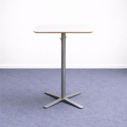 Pystypöytä 70x60x109 – valkoinen pöytä puureunuksilla