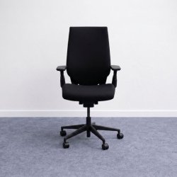 Steelcase Gesture työtuoli – musta