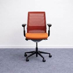 Steelcase Think työtuoli – oranssi/musta