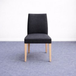 Andreu World tuoli – tummanharmaa kangastuoli puujaloilla