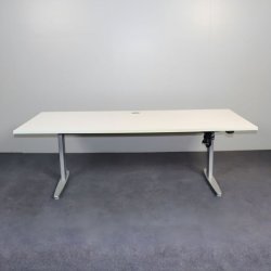 Sähköpöytä 180x90cm - valkoinen kansi, harmaat jalat