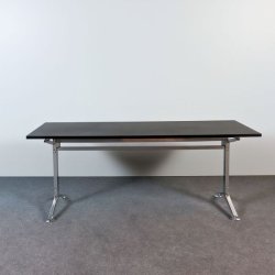 Neuvottelupöytä 190×92,5 cm – musta kansi, kromijalka