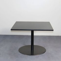 Sivupöytä 90 x 90 cm - musta